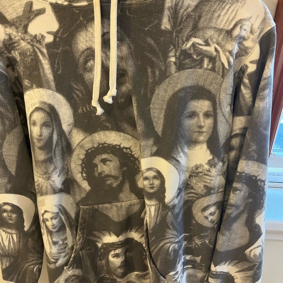 Sweatshirt - Picture 4 of 4